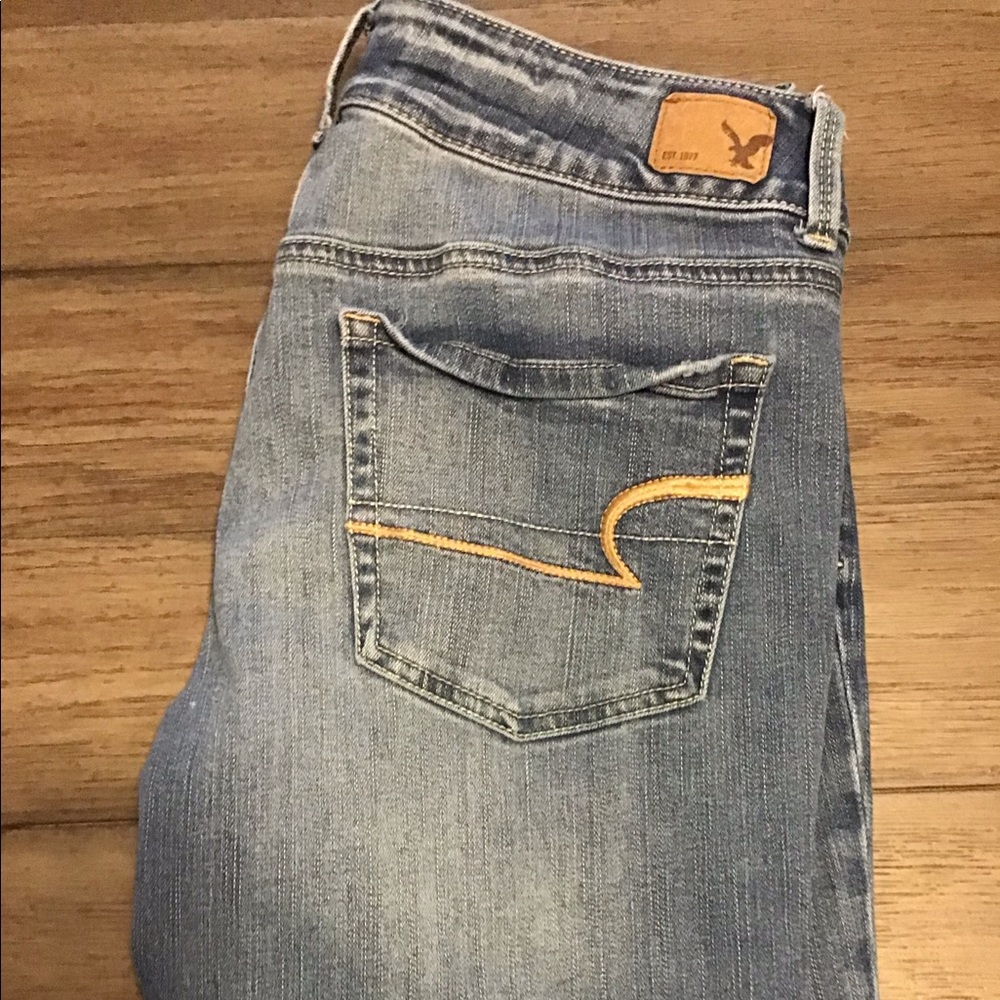 Capri jeans- size 10, medium wash, American Eagle.